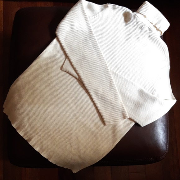 Ralph Lauren Ribbed Knit Cotton Turtleneck - Picture 11 of 12